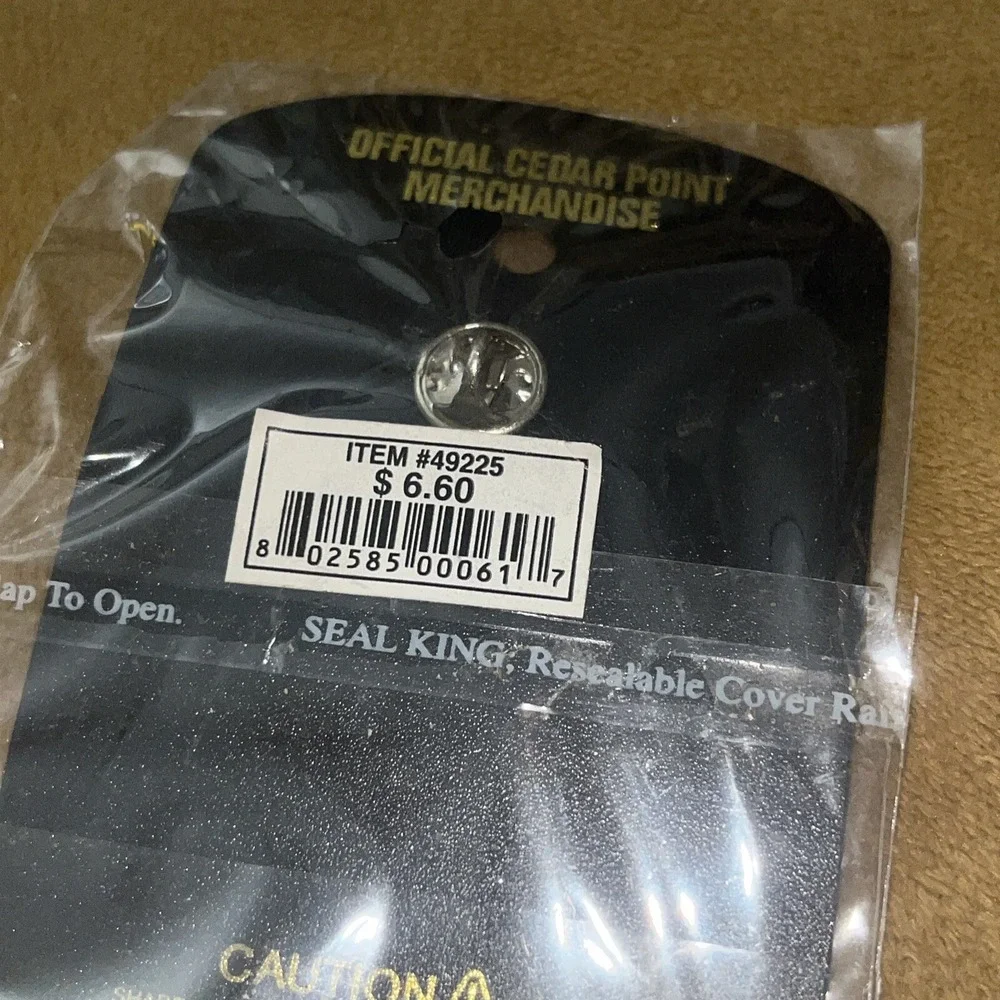 RARE Cedar Point 1989 Magnum‎ XL 200  Collectible Souvenir Lapel Hat Pin Vintage